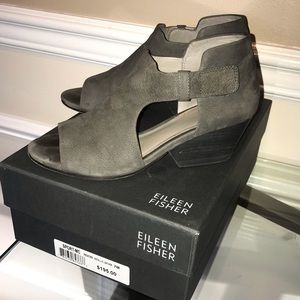 Eileen Fisher grey peep toe suede booties size 7